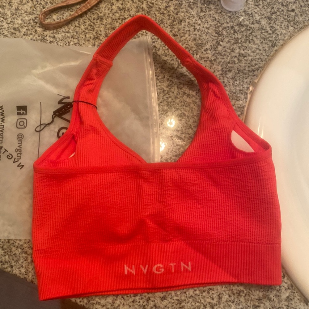 Nvgtn halter bra❤️